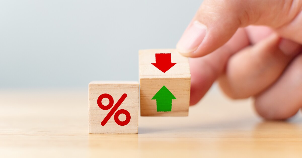 Mortgage rates again move opposite Fed’s actions